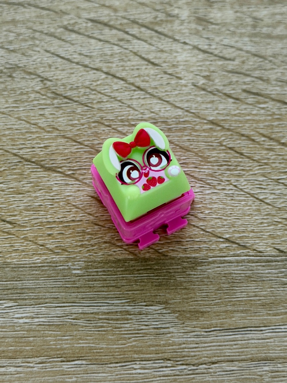 Clickeez Series 1, Strawberry Treats SillyBerry123